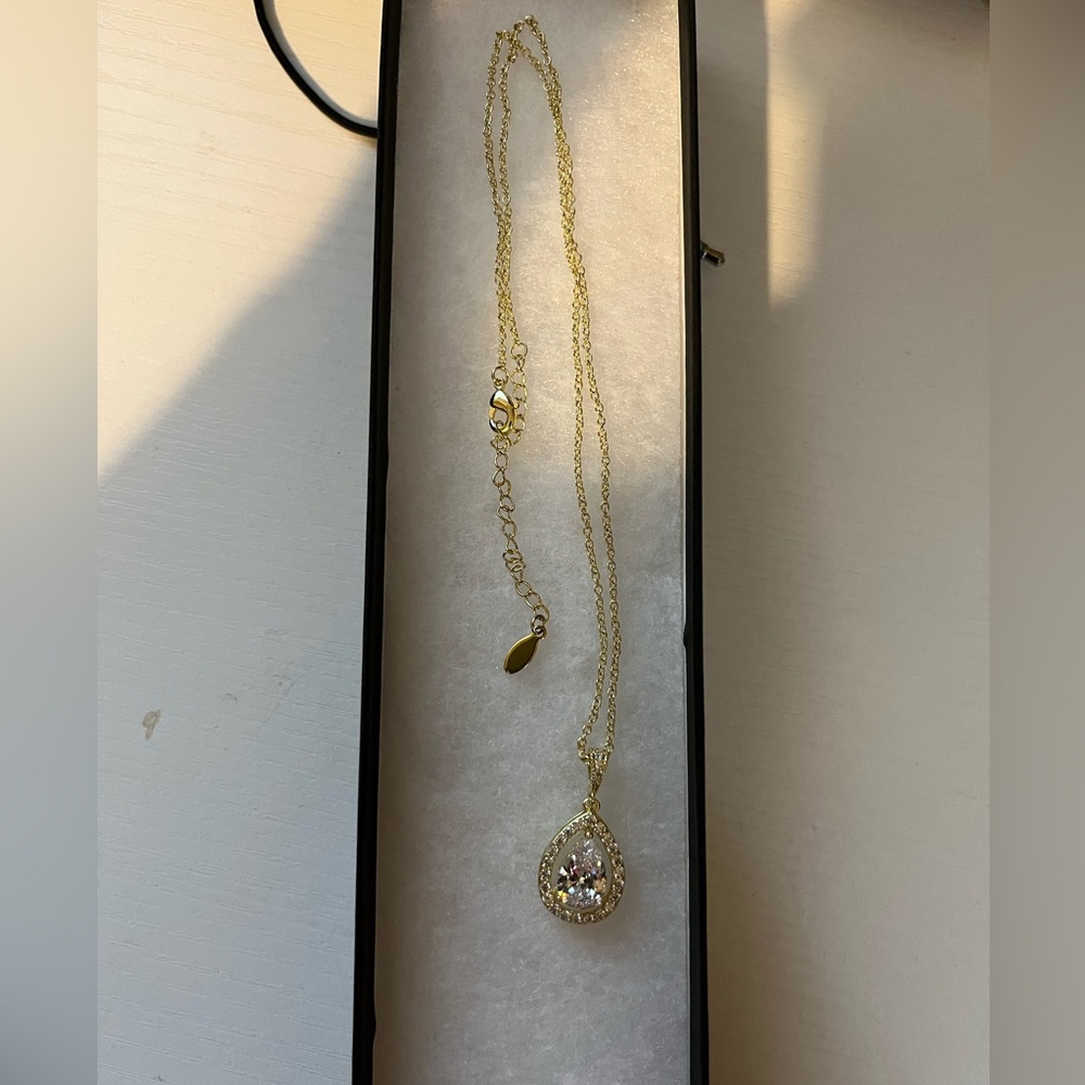 Claire's Fashion Inc. Diamond Gold Necklace